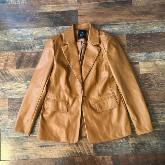 bagatelle Jackets & Blazers - Bagatelle Tan  Blazer NWT